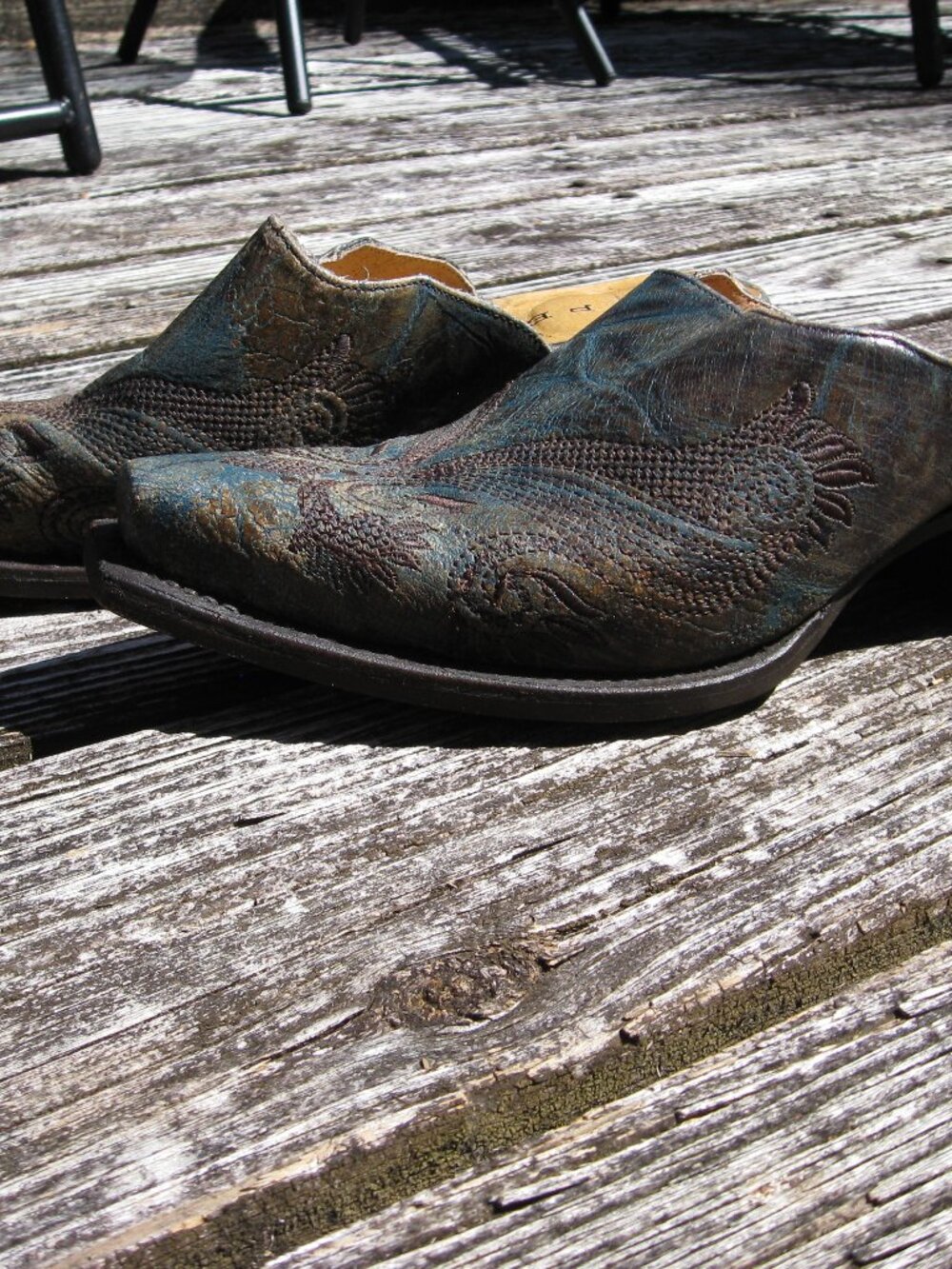 Roper cowgirl mule